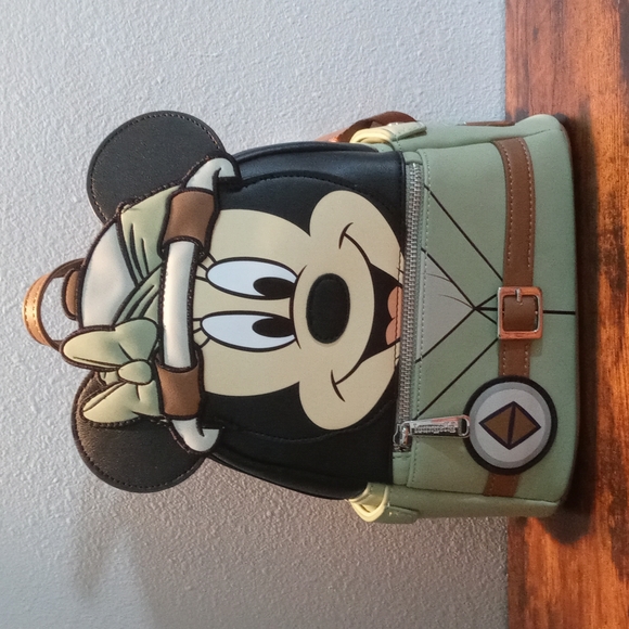 minnie safari loungefly